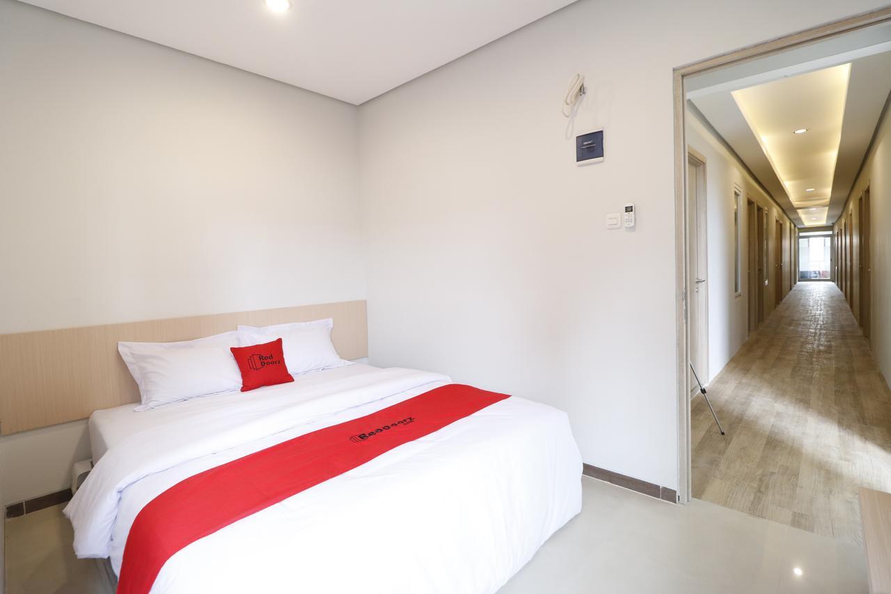 Reddoorz Near Mall Indah 3*