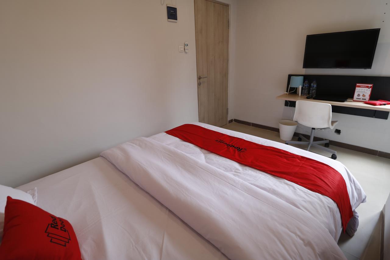 Gasthuis Reddoorz Near Mall Indah 3*