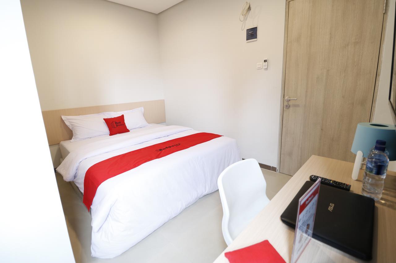 Reddoorz Near Mall Indah Jakarta