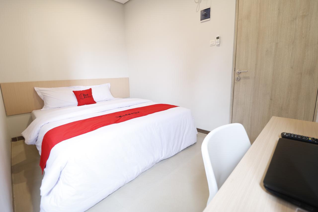 Reddoorz Near Mall Indah 3* Jakarta